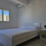 Apartment Sea View In 110