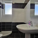 Apartment Sea View In 110